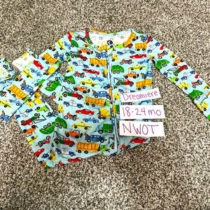 NWOT Dreamiere Trucks Bamboo Convertible Footie